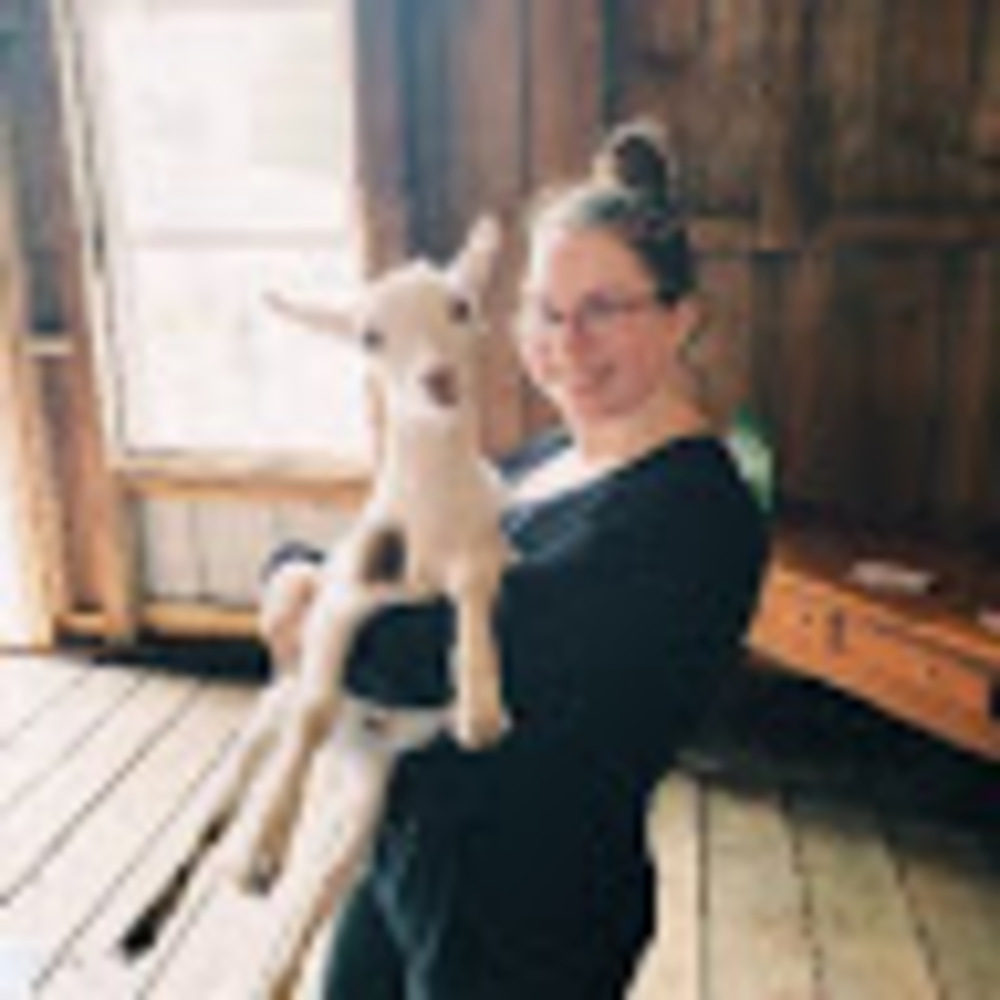 Meet your Posher, Stacy